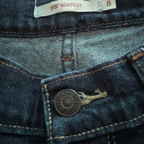 Ladies just like new 515 Levi’s - Picture 3 of 4